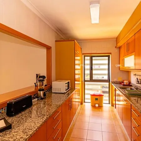 The Surfer's House Apartment Armacao de Pera